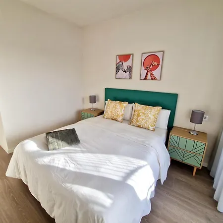 Sr Wellingtonia Centro * אסטפונה