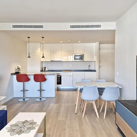 Sr Wellingtonia Centro * Estepona